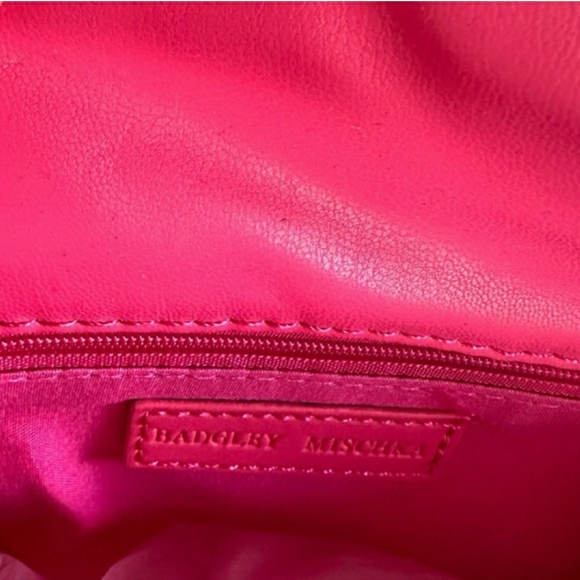 NWT! Badgley Mischka Pink Chevron Quilted Crossbody (Retail $149) - Picture 6 of 11